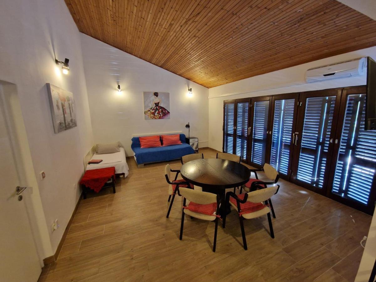 Apartments By The Sea Mimice, Omis - 2972 Zewnętrze zdjęcie